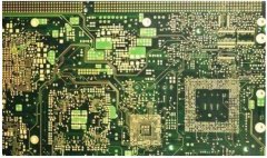 多層pcb板各層是什么結(jié)構(gòu)，中間的介質(zhì)是什么